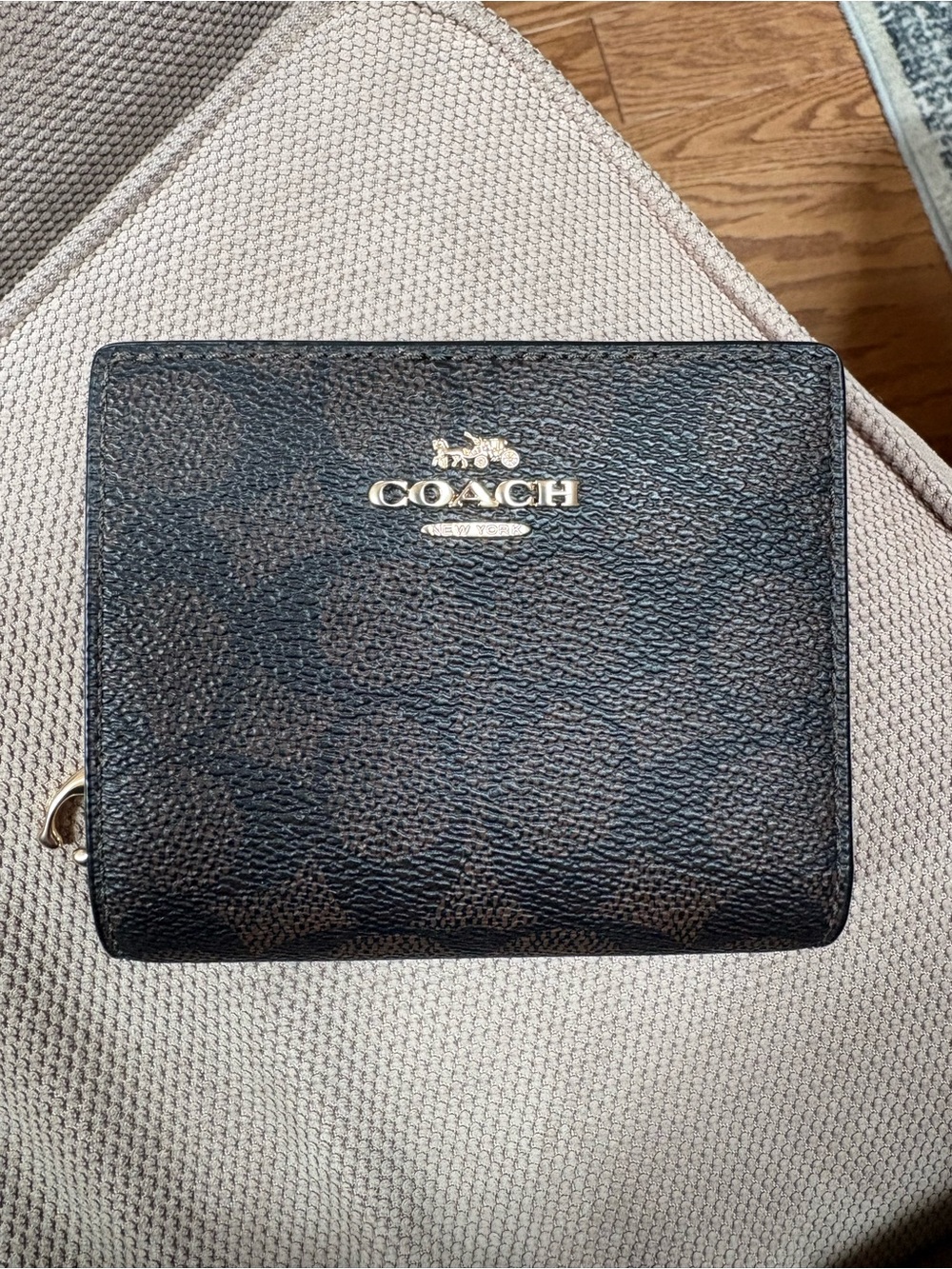 -
Coach Black and Walnut Signature Snap Wallet Retail $180 NWT
